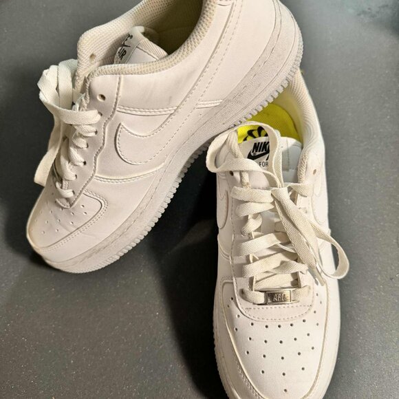Nike Air Force 1 White Sneakers Perforated Design Streamlined Look size 8 - Picture 1 of 13